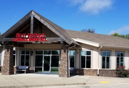 Outside view of Best Friends Animal Hospital